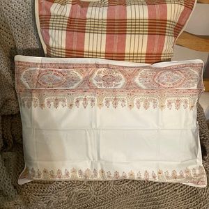 RALPH LAUREN ONE STANDARD SHAM 
CAMILE PAISLEY 100% COTTON 
20” x 28” NWT